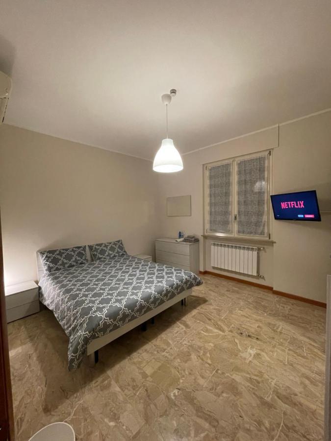 Appartamento Privato A Piacenza Con 3 Camere Matrimoniali 외부 사진