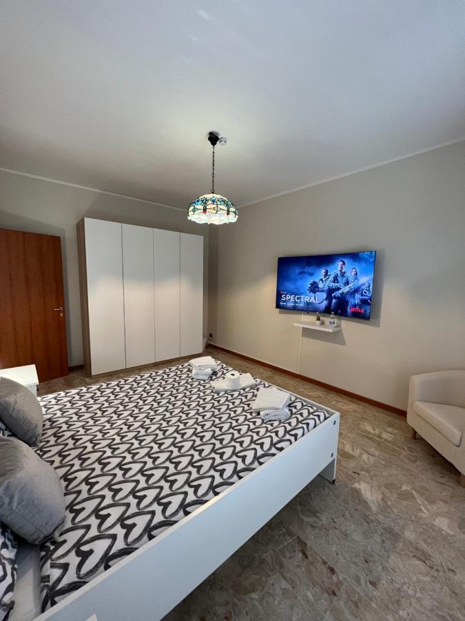 Appartamento Privato A Piacenza Con 3 Camere Matrimoniali 외부 사진