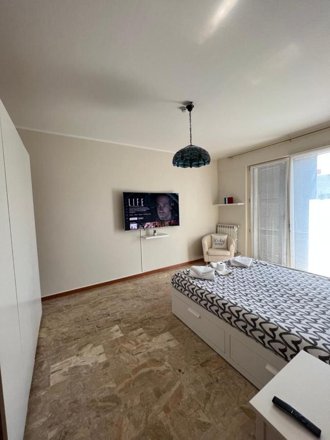 Appartamento Privato A Piacenza Con 3 Camere Matrimoniali 외부 사진